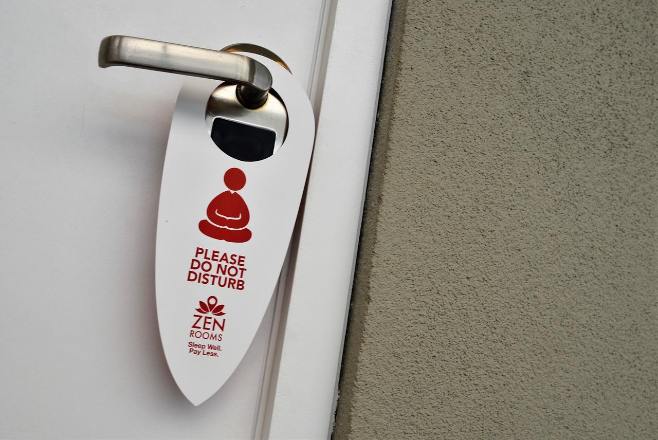 Zen Rooms Basic Kualanamu Medan Kültér fotó