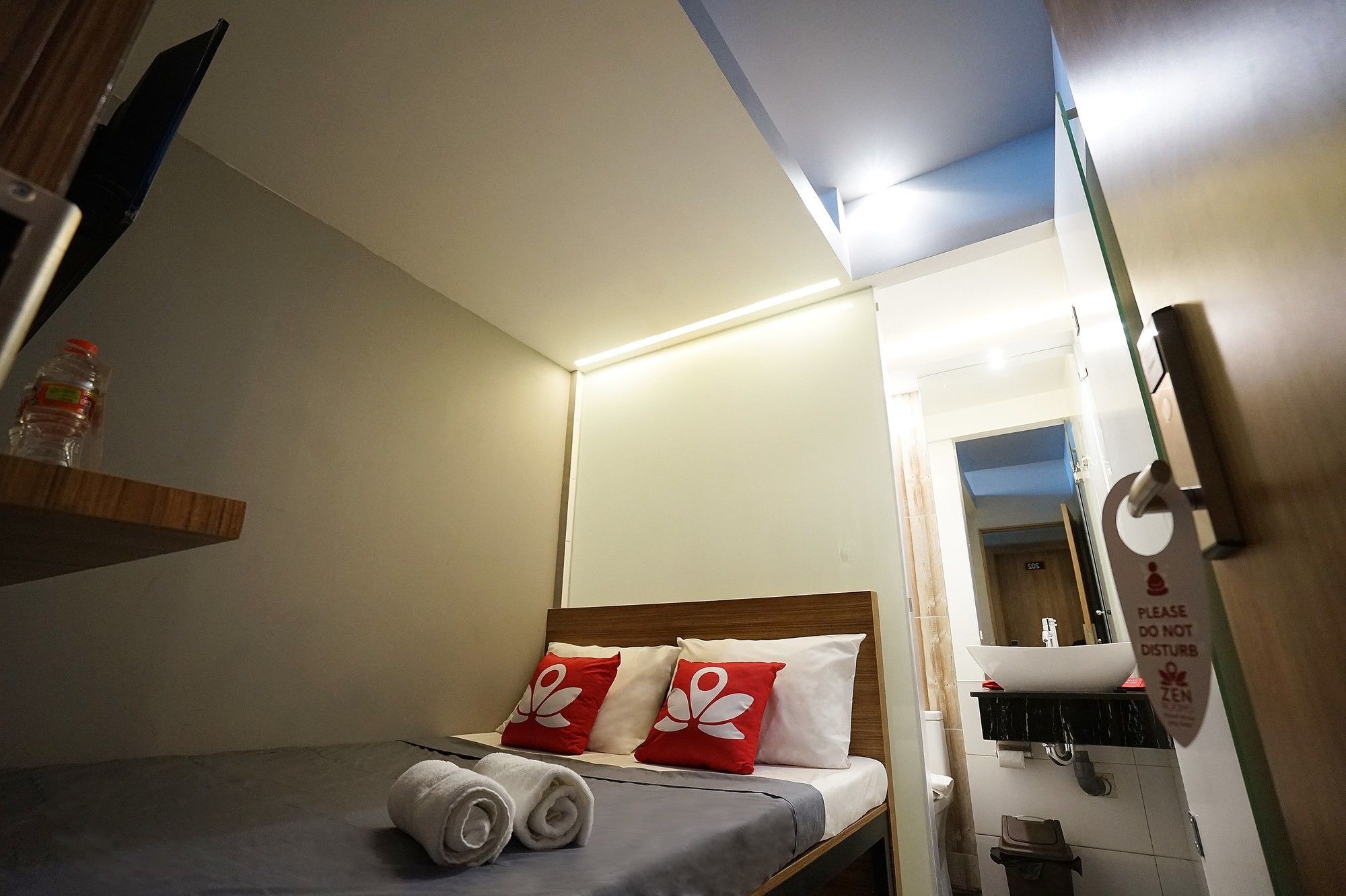 Zen Rooms Basic Kualanamu Medan Kültér fotó